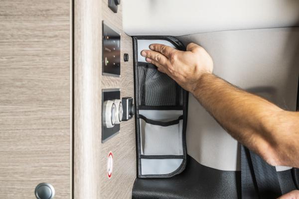 VanEquip Klettutensil kleines Fenster hinten links für Citroen Campster